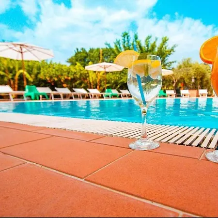 מלון דירות Medimare Club 4*