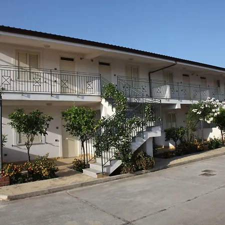 Medimare Club מלון דירות פאטי