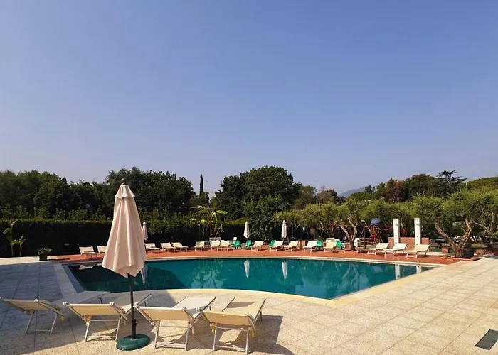 Medimare Club 4* باتي