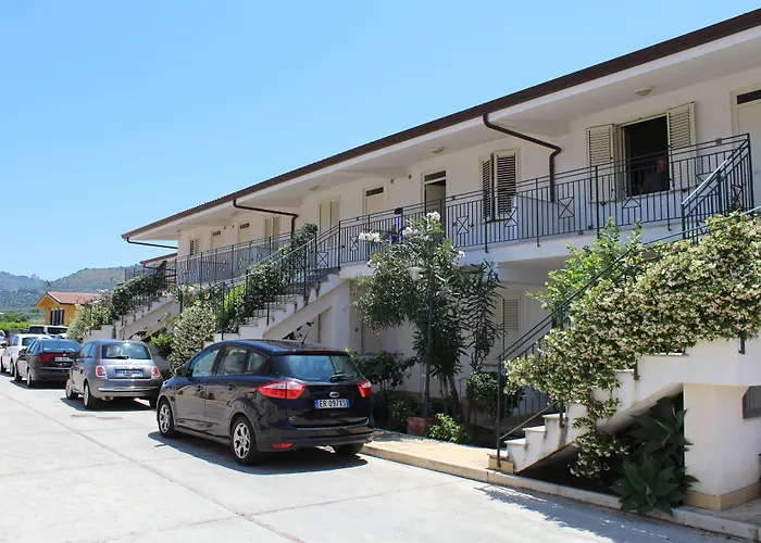 Medimare Club 4* باتي